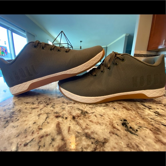 NOBULL ARMY IVORY GUM TRAINER